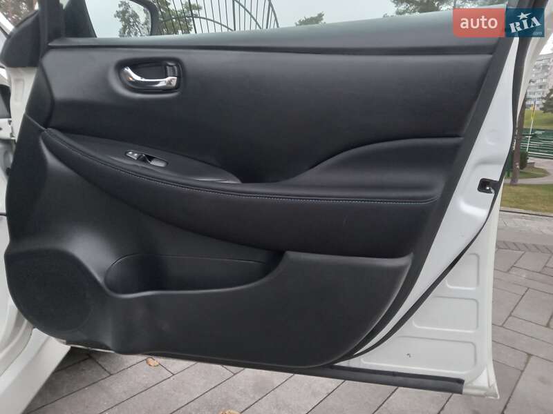 Хетчбек Nissan Leaf 2020 в Боярці