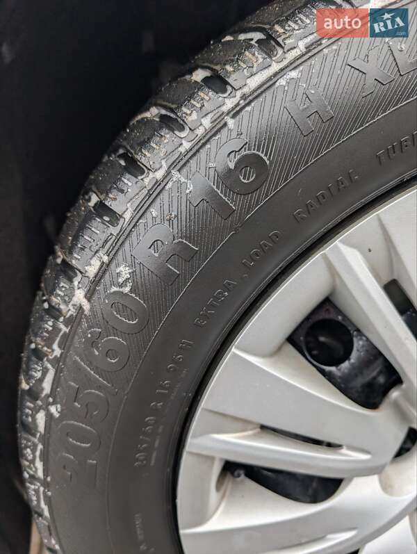 Хетчбек Nissan Leaf 2014 в Рівному