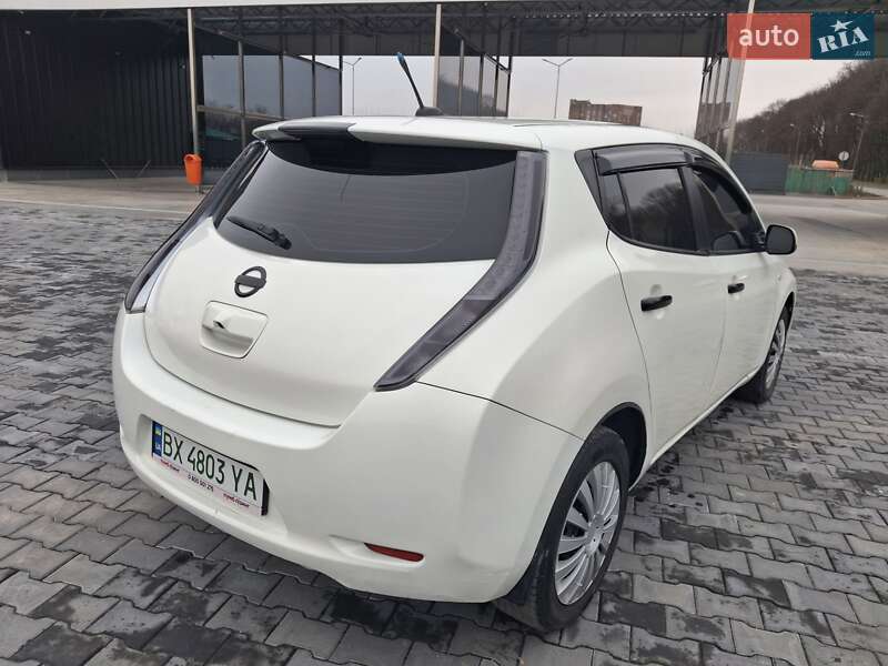 Хэтчбек Nissan Leaf 2013 в Каменец-Подольском