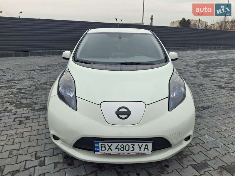 Хэтчбек Nissan Leaf 2013 в Каменец-Подольском