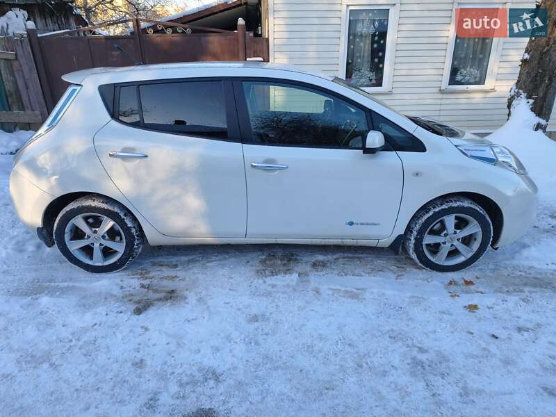 Хэтчбек Nissan Leaf 2013 в Чернигове фото 14 Хэтчбек Nissan Leaf 2013 в Чернигове