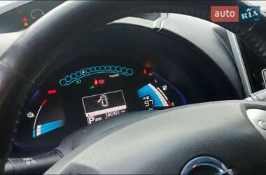 Хэтчбек Nissan Leaf 2013 в Киеве