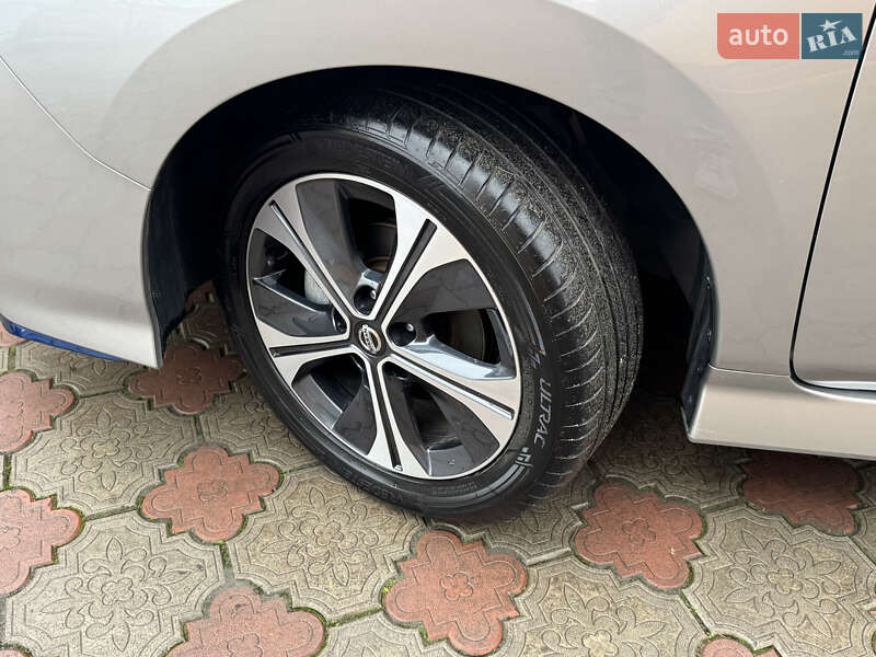 Хэтчбек Nissan Leaf 2019 в Ровно