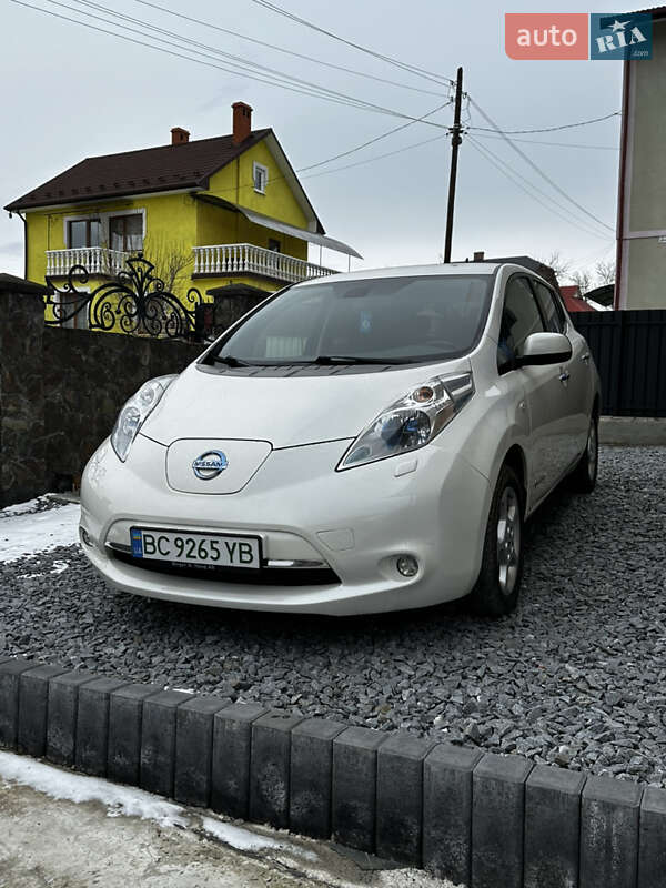 Хэтчбек Nissan Leaf 2014 в Трускавце