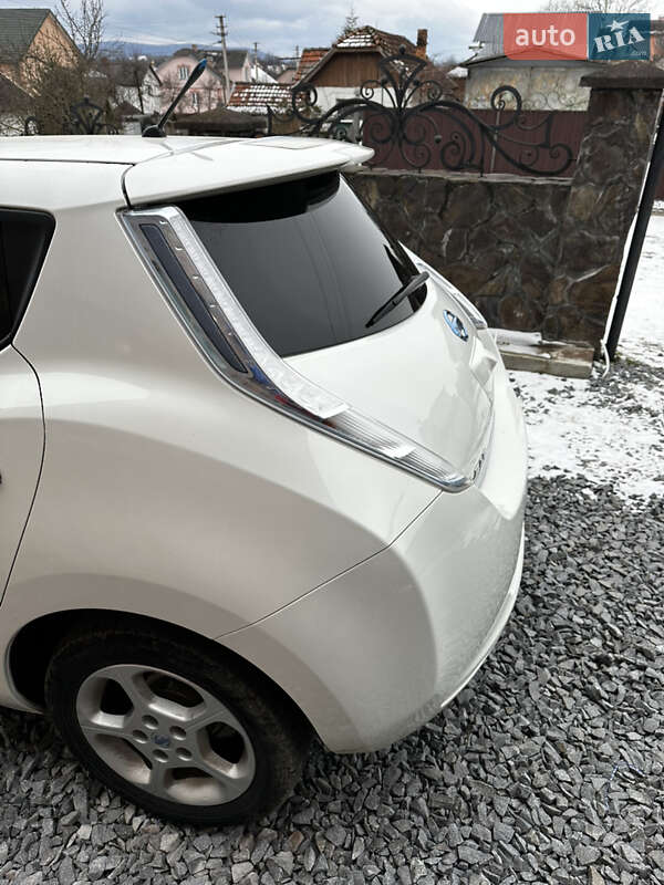 Хэтчбек Nissan Leaf 2014 в Трускавце