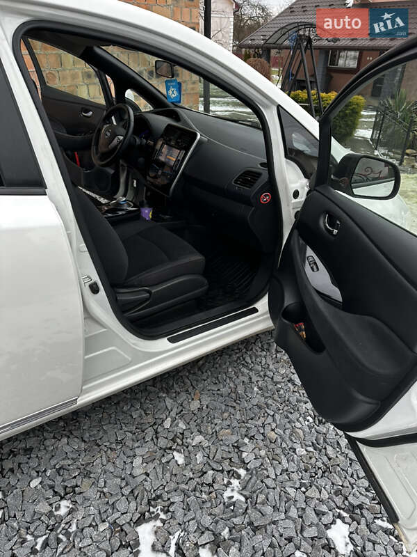 Хэтчбек Nissan Leaf 2014 в Трускавце