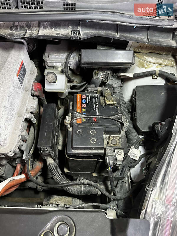 Хэтчбек Nissan Leaf 2014 в Трускавце