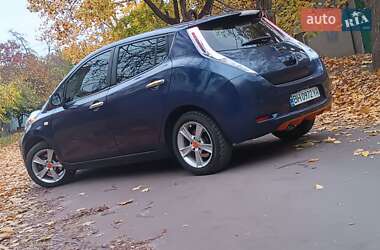 Хэтчбек Nissan Leaf 2017 в Одессе
