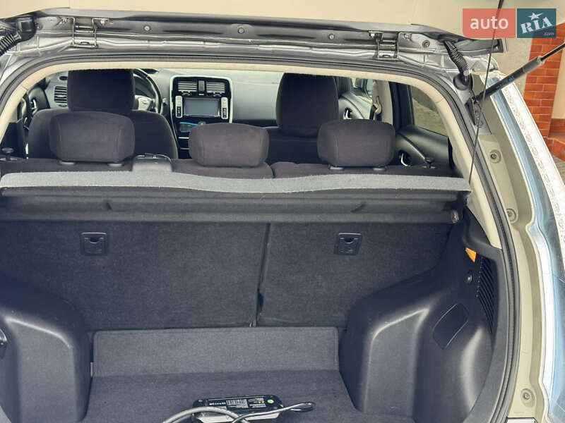 Хэтчбек Nissan Leaf 2013 в Дрогобыче