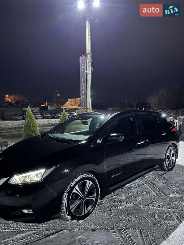 Хэтчбек Nissan Leaf 2018 в Каменец-Подольском
