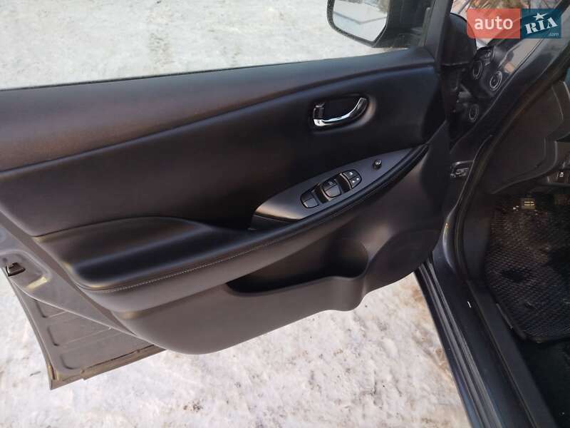 Хэтчбек Nissan Leaf 2013 в Житомире