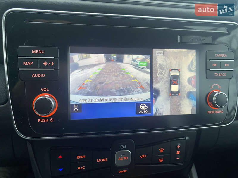 Хетчбек Nissan Leaf 2018 в Чернівцях