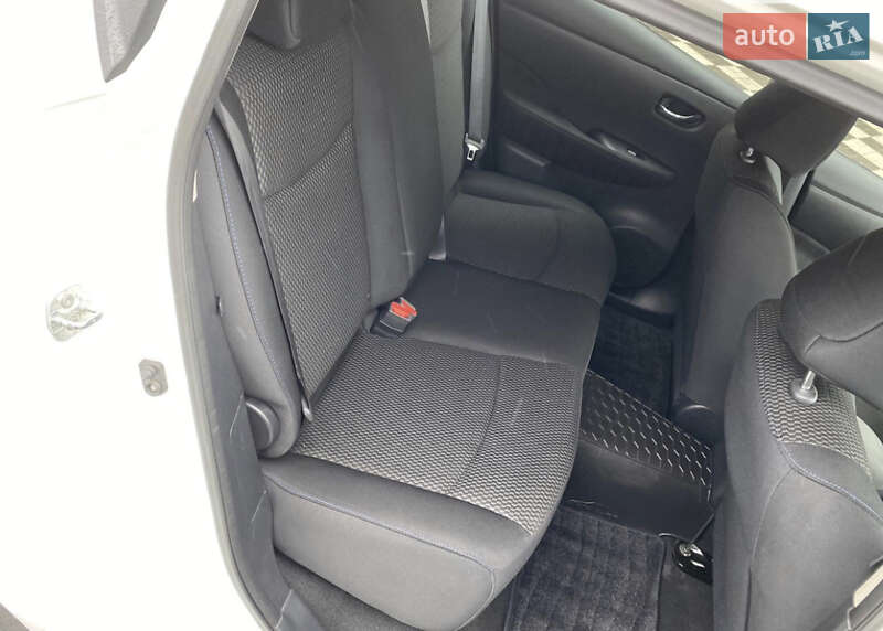 Хэтчбек Nissan Leaf 2014 в Виннице