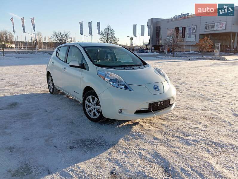 Хэтчбек Nissan Leaf 2012 в Киеве фото 3 Хэтчбек Nissan Leaf 2012 в Киеве