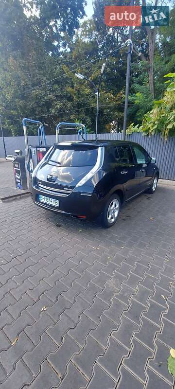 Хэтчбек Nissan Leaf 2013 в Одессе фото 5 Хэтчбек Nissan Leaf 2013 в Одессе