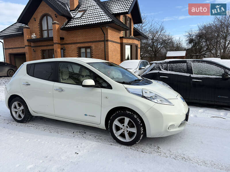 Хэтчбек Nissan Leaf 2012 в Луцке