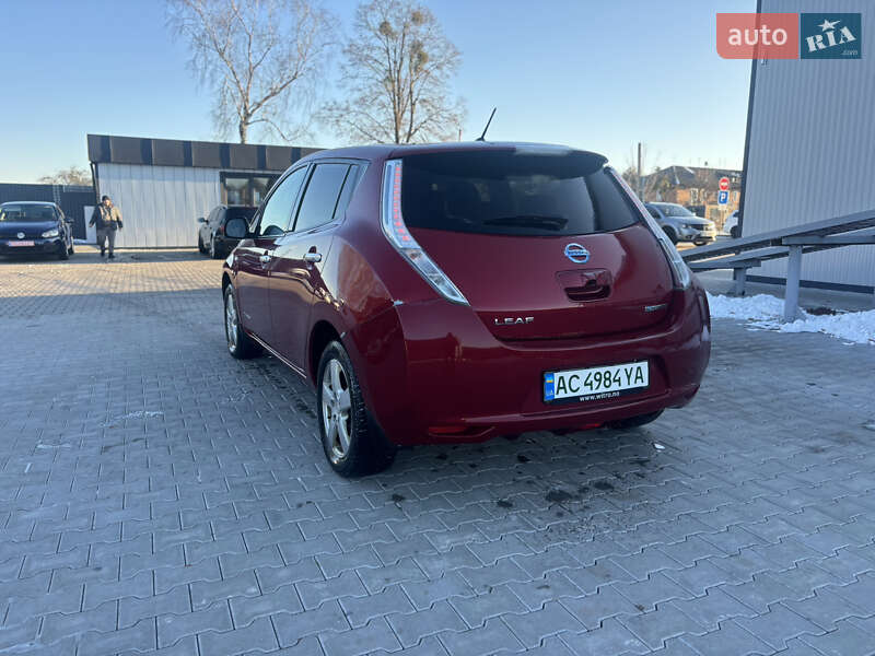 Хэтчбек Nissan Leaf 2014 в Владимире