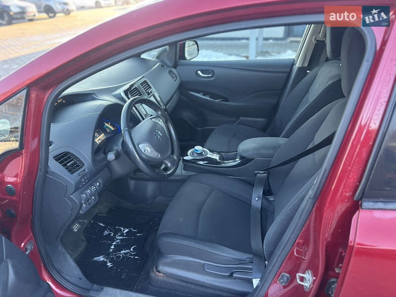 Хэтчбек Nissan Leaf 2014 в Владимире