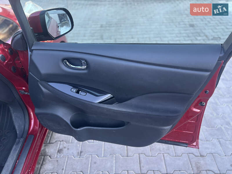 Хэтчбек Nissan Leaf 2014 в Владимире