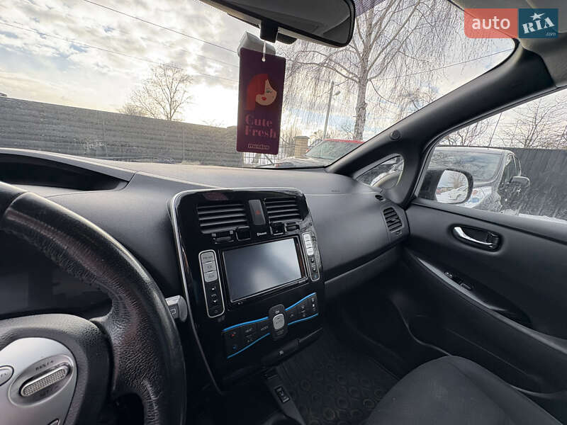 Хетчбек Nissan Leaf 2014 в Луцьку