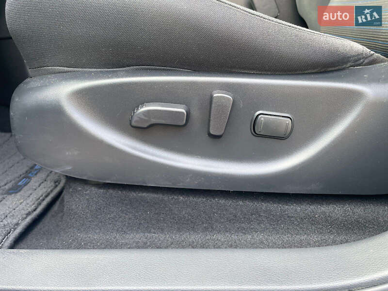 Хэтчбек Nissan Leaf 2018 в Киеве