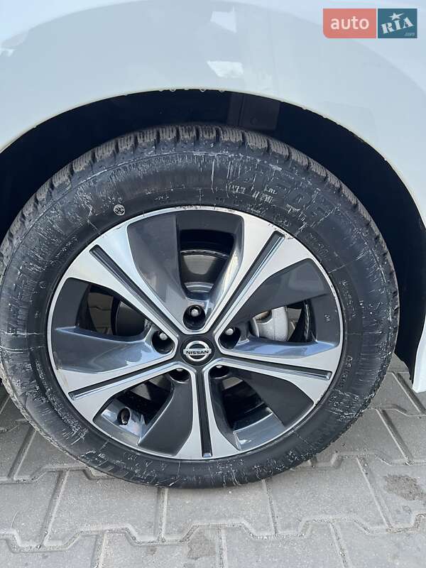 Хетчбек Nissan Leaf 2020 в Бердичеві