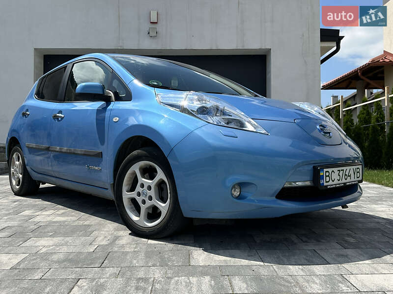 Хэтчбек Nissan Leaf 2012 в Львове