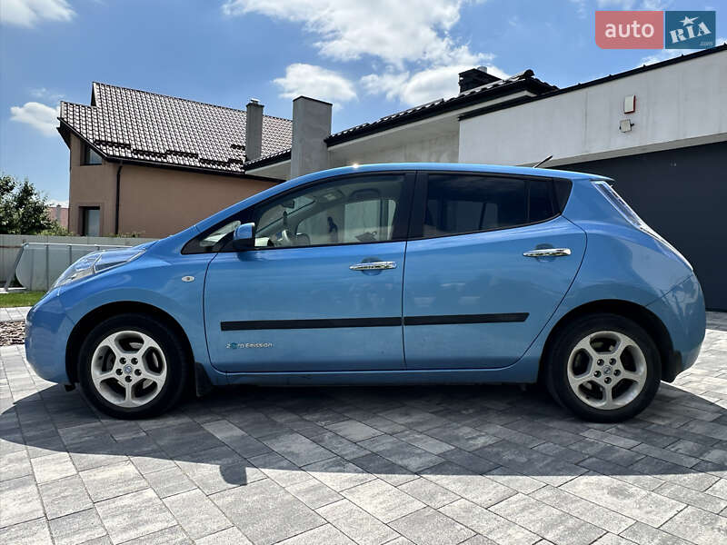 Хэтчбек Nissan Leaf 2012 в Львове