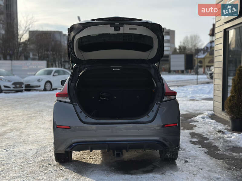 Хэтчбек Nissan Leaf 2022 в Шептицькому