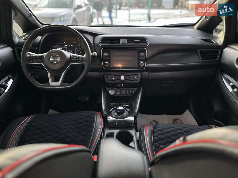 Хэтчбек Nissan Leaf 2022 в Шептицькому