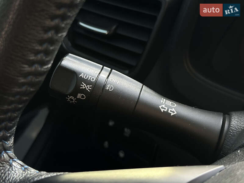 Хэтчбек Nissan Leaf 2022 в Шептицькому