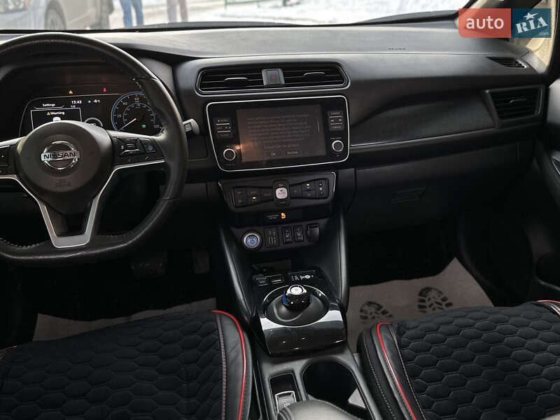 Хэтчбек Nissan Leaf 2022 в Шептицькому