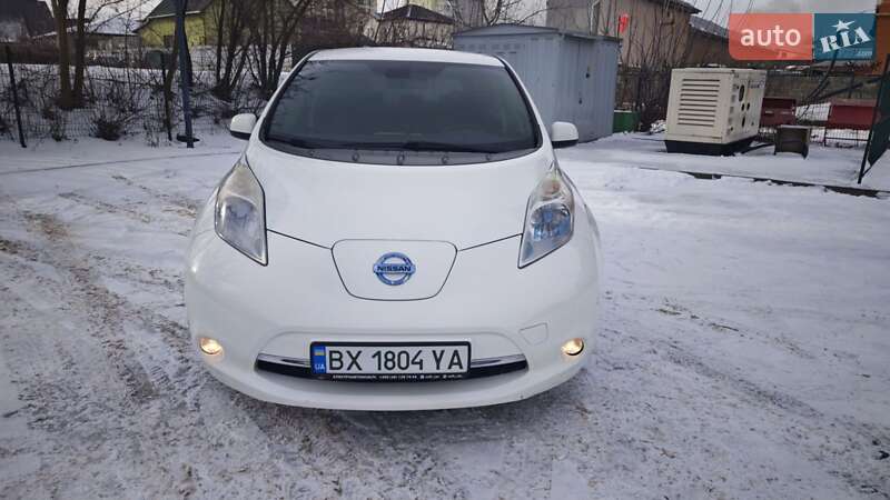 Хэтчбек Nissan Leaf 2014 в Каменец-Подольском