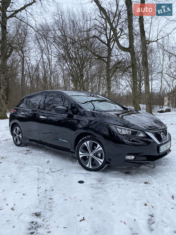 Хэтчбек Nissan Leaf 2017 в Тальном