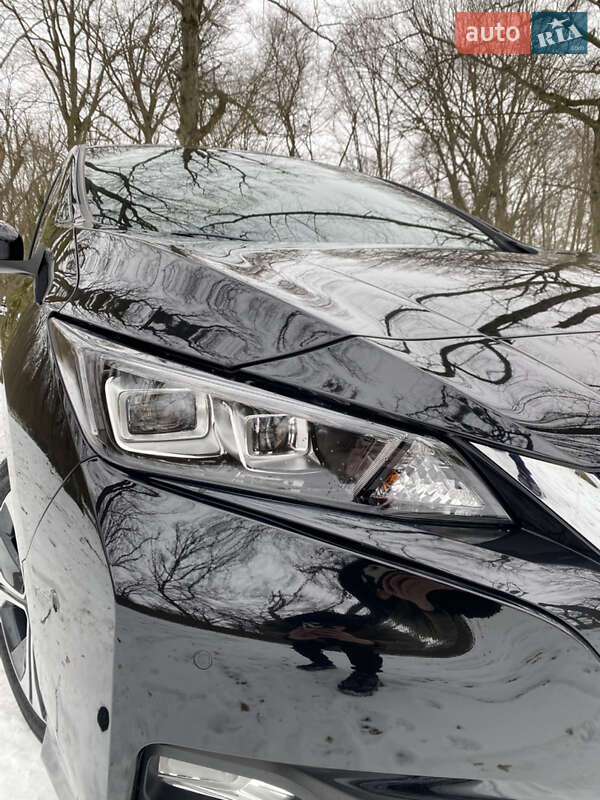 Хэтчбек Nissan Leaf 2017 в Тальном