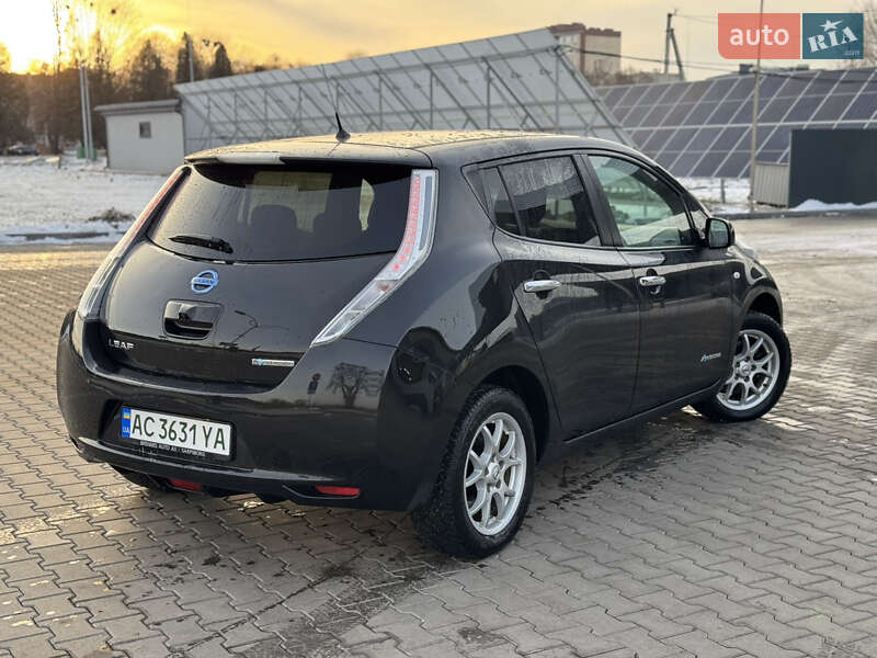 Хэтчбек Nissan Leaf 2016 в Владимире