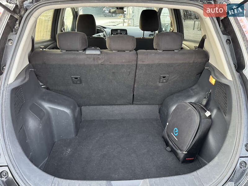 Хэтчбек Nissan Leaf 2016 в Владимире