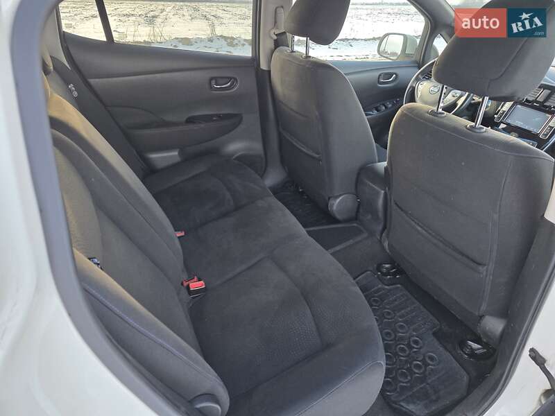 Хэтчбек Nissan Leaf 2016 в Ахтырке фото 10 Хэтчбек Nissan Leaf 2016 в Ахтырке