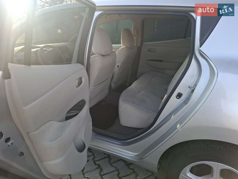 Хетчбек Nissan Leaf 2012 в Одесі фото 15 Хетчбек Nissan Leaf 2012 в Одесі