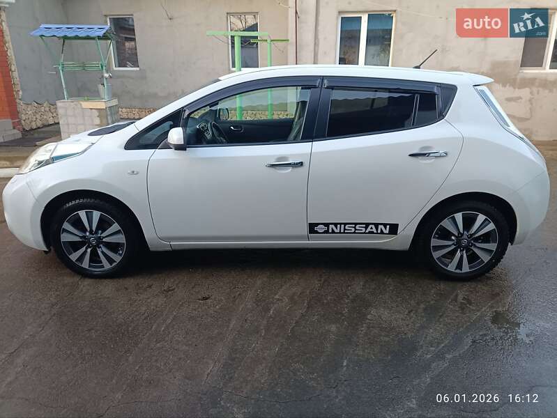 Хэтчбек Nissan Leaf 2014 в Одессе