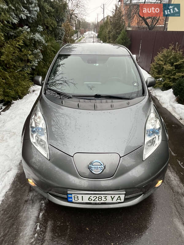 Хэтчбек Nissan Leaf 2014 в Полтаве