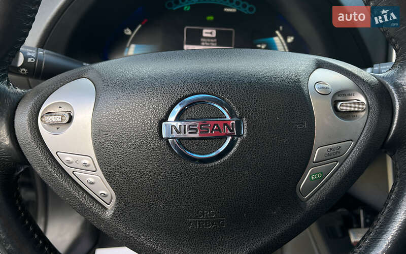 Хэтчбек Nissan Leaf 2014 в Коломые