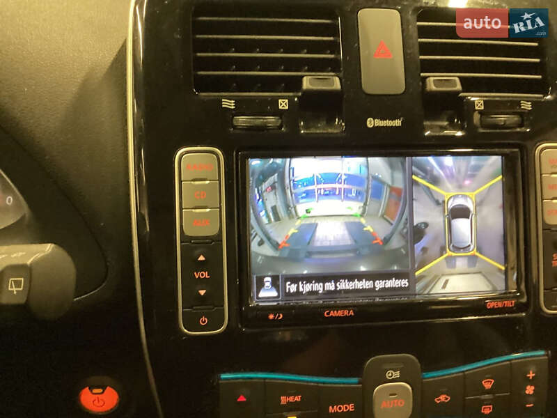 Хэтчбек Nissan Leaf 2016 в Умани