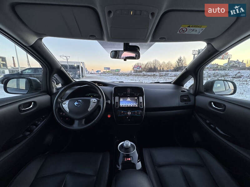 Хэтчбек Nissan Leaf 2017 в Львове