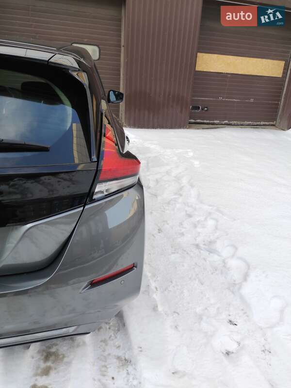 Хэтчбек Nissan Leaf 2022 в Харькове