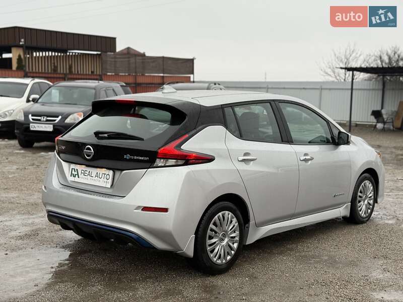 Хэтчбек Nissan Leaf 2018 в Кропивницком