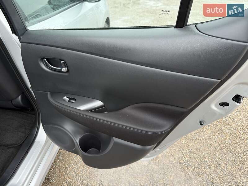 Хэтчбек Nissan Leaf 2018 в Кропивницком