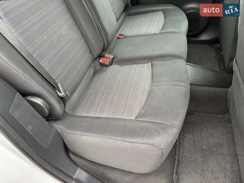 Хэтчбек Nissan Leaf 2018 в Кропивницком