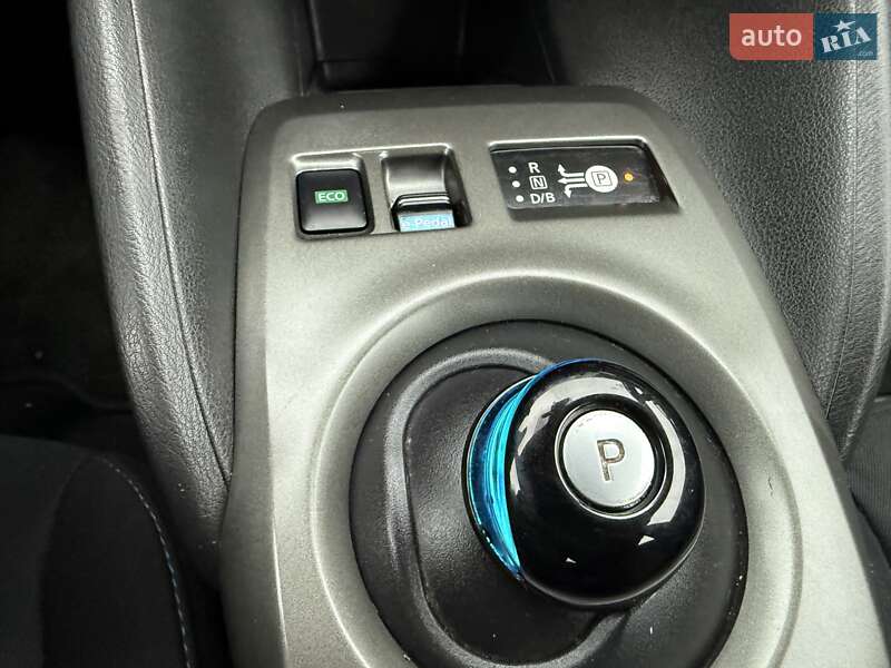 Хэтчбек Nissan Leaf 2018 в Кропивницком