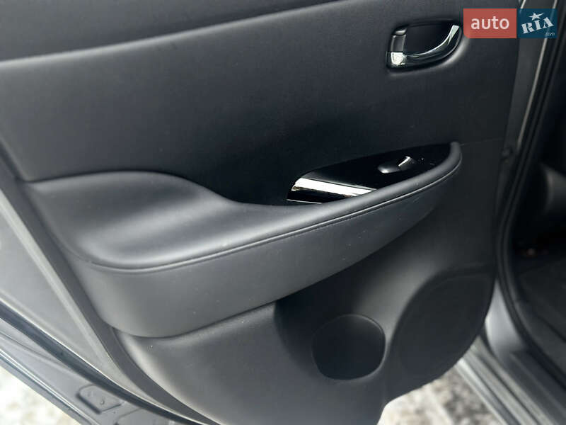 Хэтчбек Nissan Leaf 2014 в Житомире фото 18 Хэтчбек Nissan Leaf 2014 в Житомире